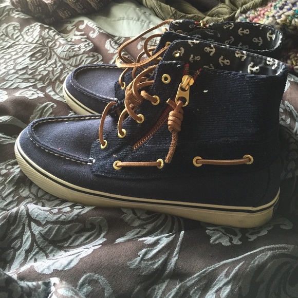 High top Sperrys