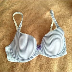 Victoria's Secret Bra 32D