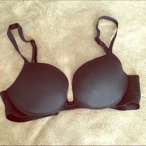 Brand New Victoria's Secret Bra 32D