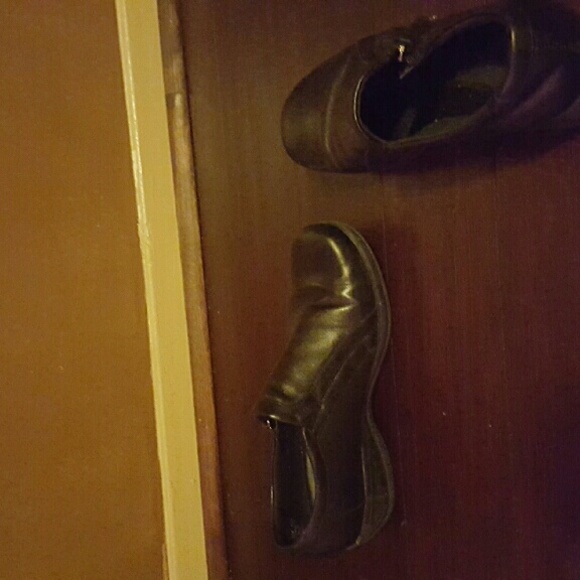 Non skid work shoes