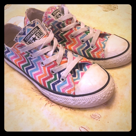 Girls converse