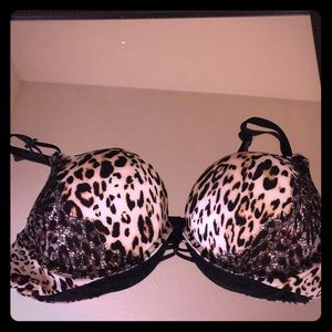 💥💥NWOT 36B BOMBSHELL VICTORIA SECRET BRA💥💥