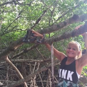 Meet your Posher, Linda