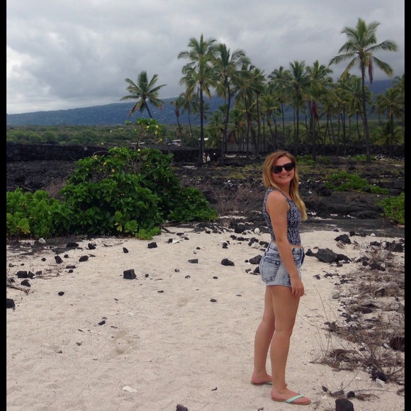 Meet your Posher, Taylor - Picture 3 of 3