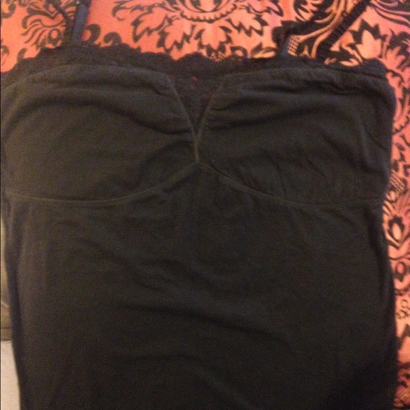 FREEw/$65+. Let me know American Eagle black tank