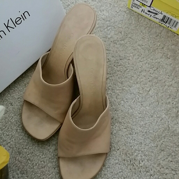 CALVIN KLEIN open toe wedges - Picture 2 of 4