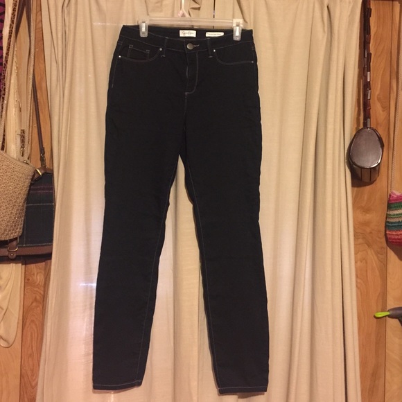 Jessica Simpson kiss me super skinny