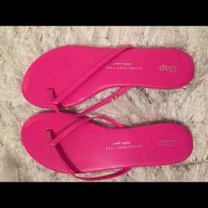 Gap Leather Flip Flops