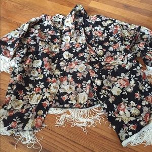Forever 21 floral kimono with fringe detailing