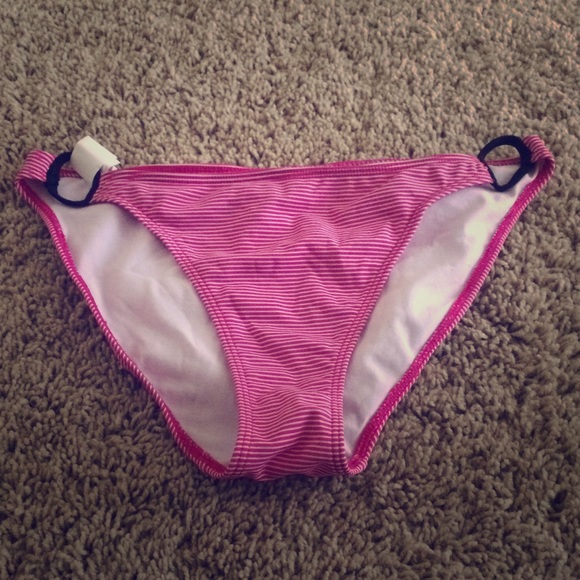 🥳 Aeropostale Striped Bikini Bottom