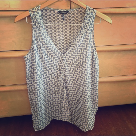 Cute little Daisy Fuentes patterned blouse