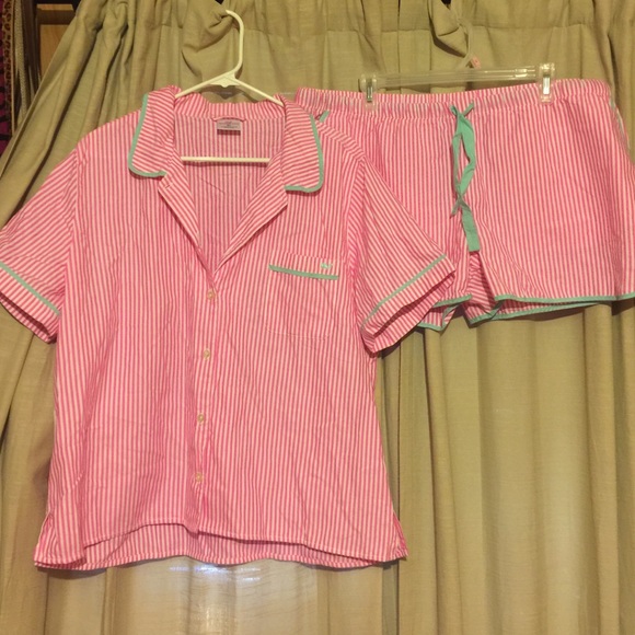 Vineyard vines lounge wear