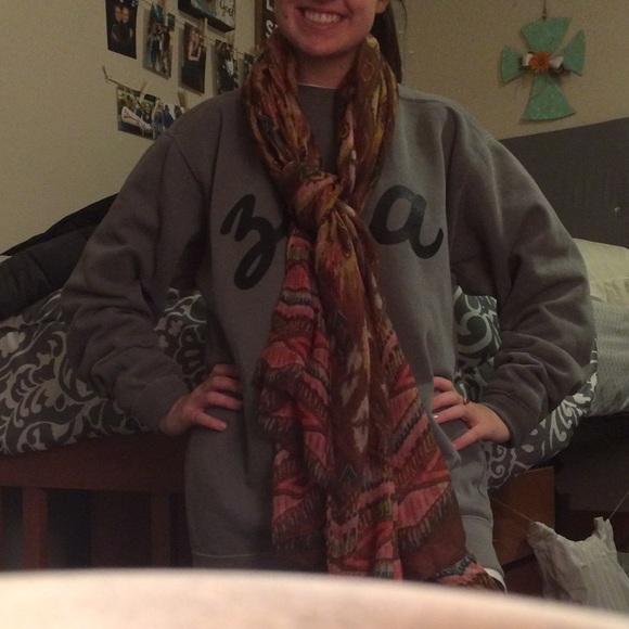 Scarf - Picture 2 of 4