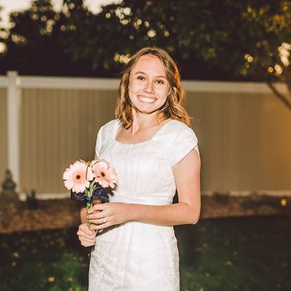 Meet your Posher, Kenzie - Picture 1 of 1