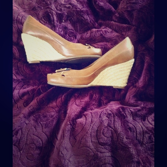 Aerosoles Brown leather espadrilles wedges!
