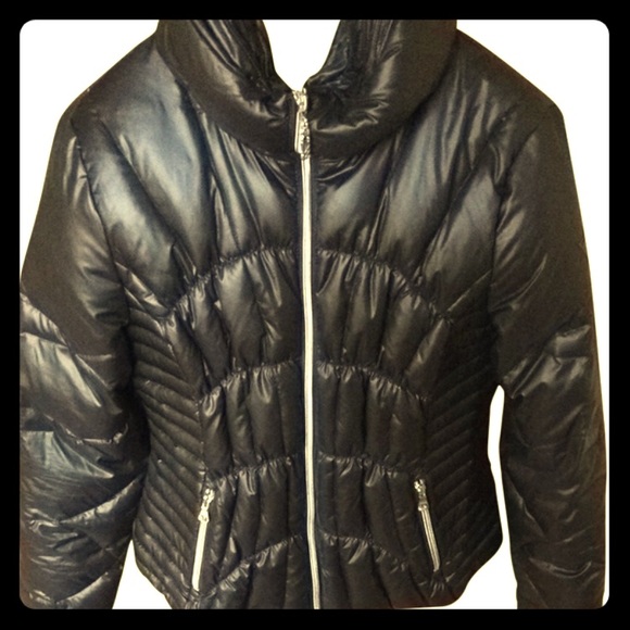 Guess Puffer Jacket - image 1