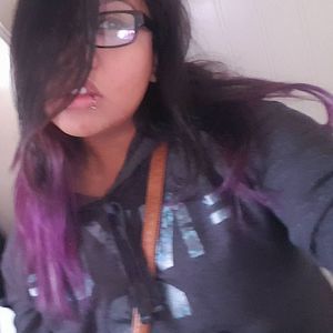 Meet your Posher, Yvette