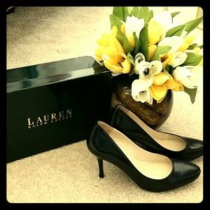 Ralph Lauren leather pumps with box