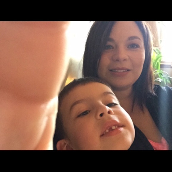 Meet your Posher, Erin - Picture 1 of 1