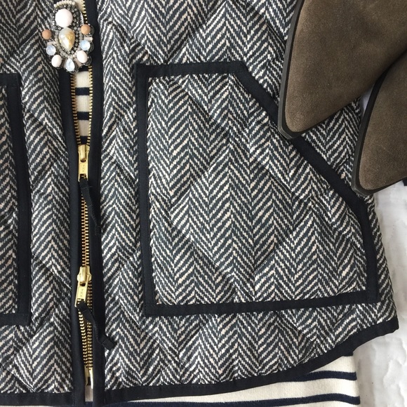 🎉SOLD🎉J. Crew Herringbone print puffer vest - Picture 3 of 4