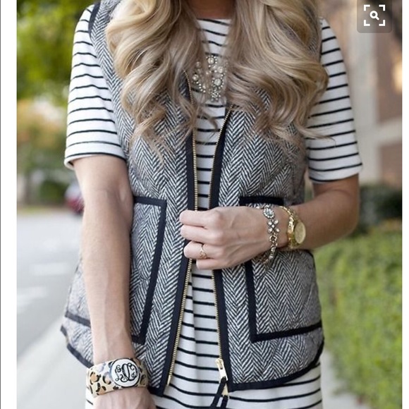 🎉SOLD🎉J. Crew Herringbone print puffer vest - Picture 4 of 4