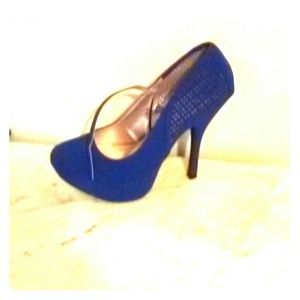 Blue platform heels