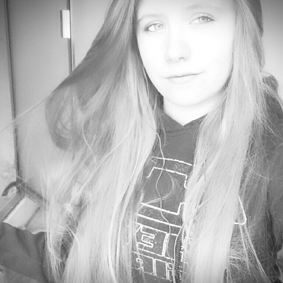 Meet your Posher, Taylor - Picture 4 of 4