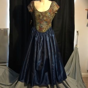 ⚡️final price⚡️VINTAGE Laura Ashley dress