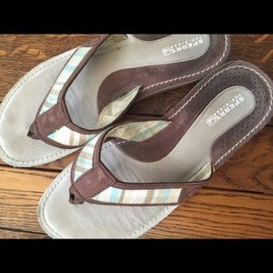 Sperry Flip Flops Size 8