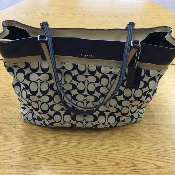 Authentic Coach Tote styled Bag