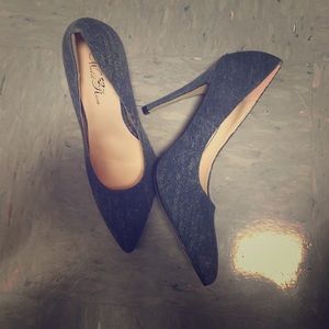 The Perfect Denim Pumps