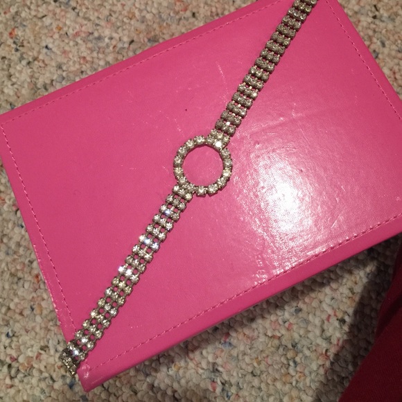 Choker for prom or formal event