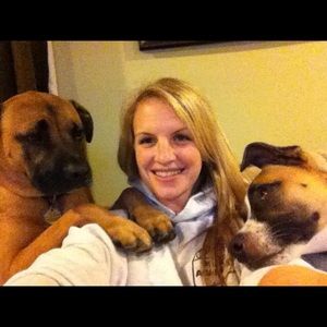 Meet your Posher, Danielle