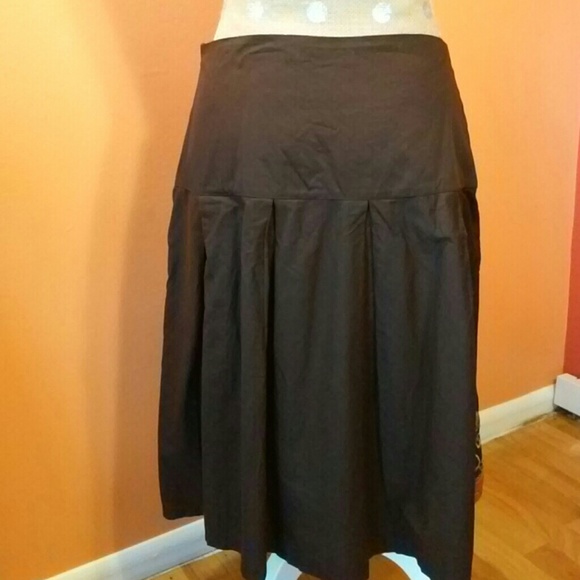 Embroidered/Embellished Pleated Midi Skirt - Picture 4 of 4