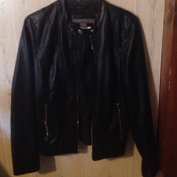 Kenneth Cole leather jacket. Large