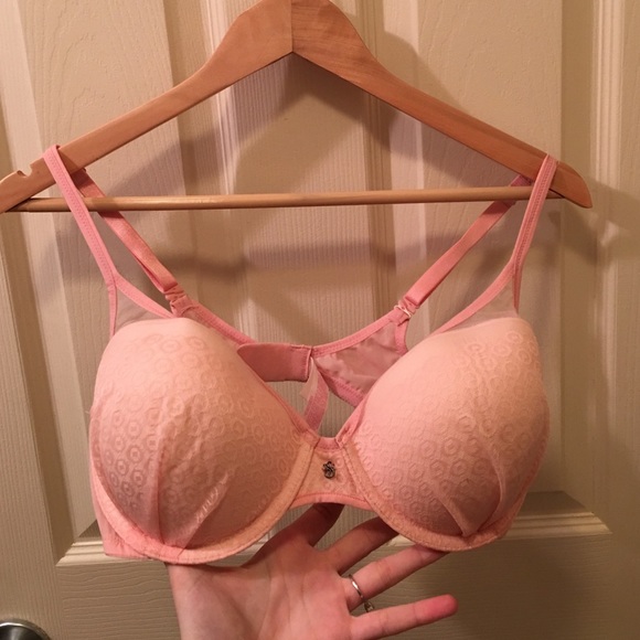 NWOT Victoria's Secret 36D bra