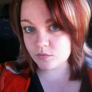 Meet your Posher, Holly