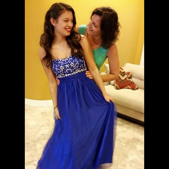 A Bee Darlin prom dress! - Picture 3 of 3