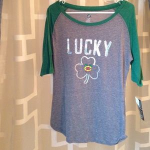 Blackhawks St. Patricks Day NHL 3/4 sleeve shirt L