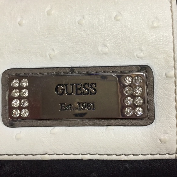 Guess wallet - Picture 2 of 4