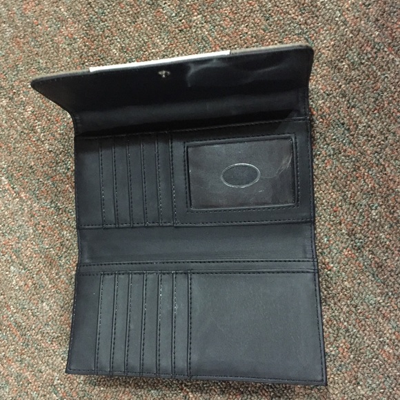 Guess wallet - Picture 3 of 4