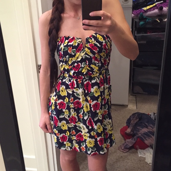 Kimchi Blue Strapless Dress