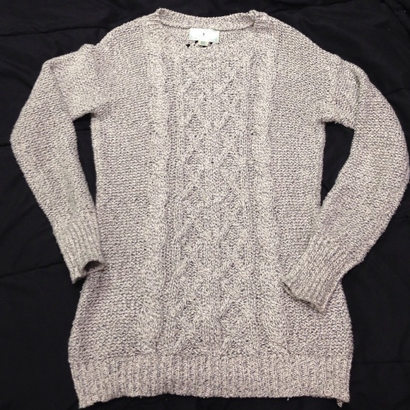 White ruby moon sweater - Picture 1 of 3