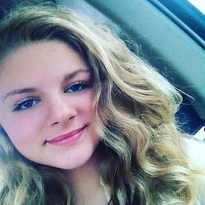 Meet your Posher, Avery