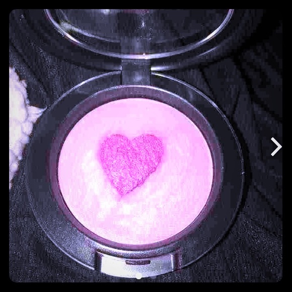 New Mac Sakura blush