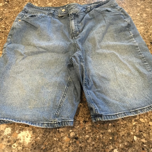 Jean shorts size 14 W