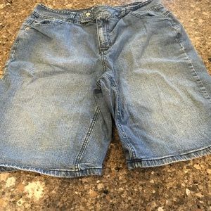 Jean shorts size 14 W