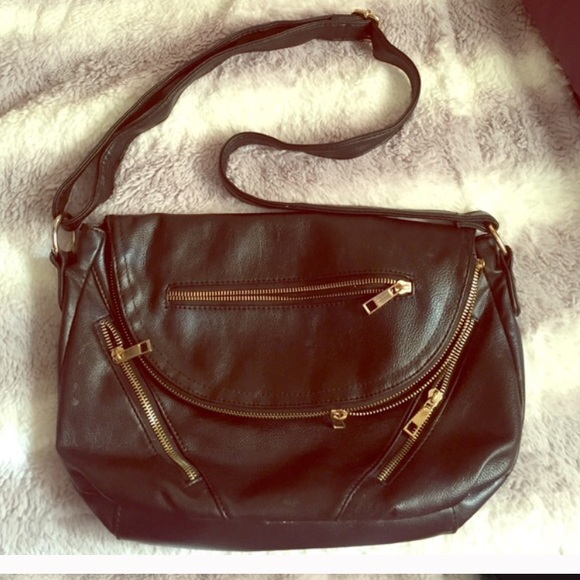 💥reserved💥PU leather black cross/shoulder bag