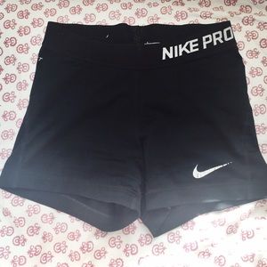 FLASH SALE ❤️Black 3" Nike Pros
