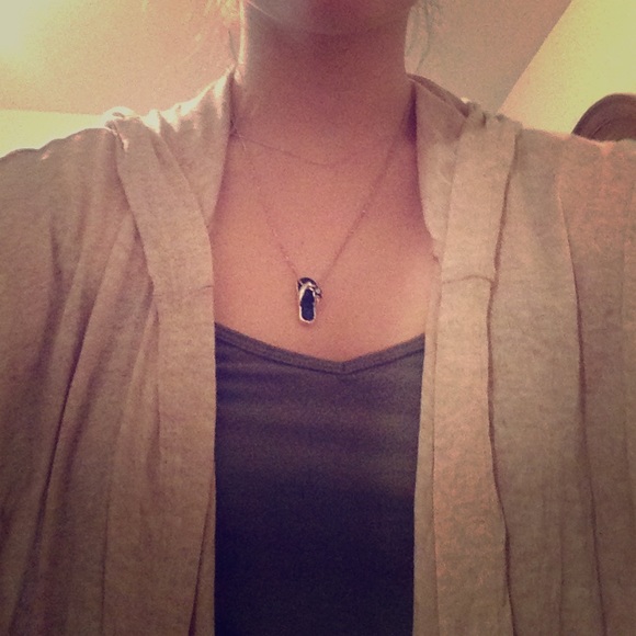 Mood Flip Flop Necklace! 🌸